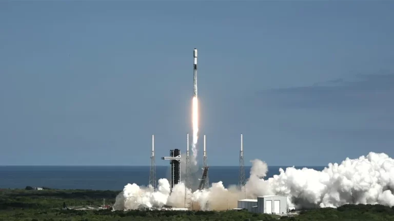 SpaceX)