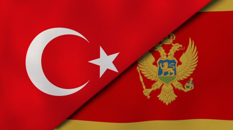 Знамиња на Црна Гора и Турција